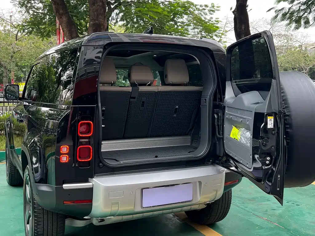 Land Rover Land Rover Defender 2022 90 2.0T P300 Tiger Edition 2022 - thumbnail 6