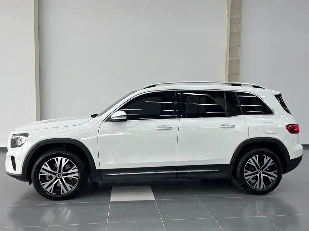 Mercedes-Benz Mercedes-Benz GLB 2024 GLB 220 Dynamic 2024 - thumbnail 3