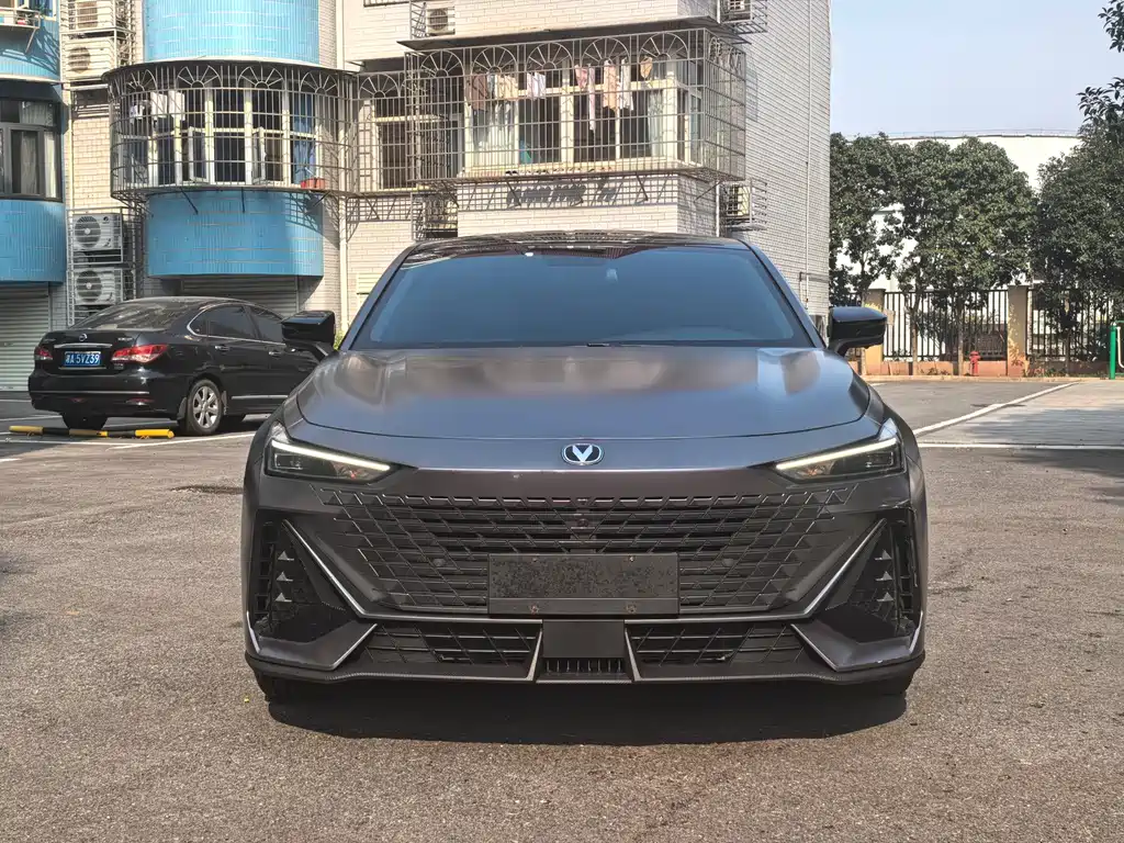 Changan Changan UNI-V 2022 1.5T Premium Edition 2022 - thumbnail 2