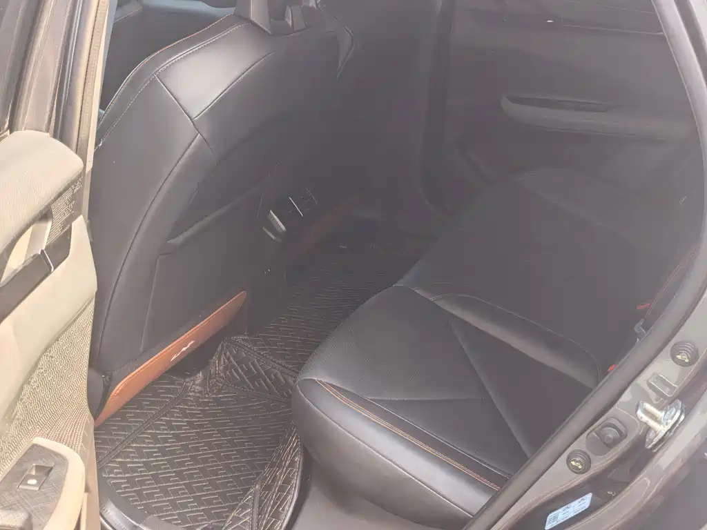 Changan Changan UNI-V 2022 1.5T Premium Edition 2022 - thumbnail 6