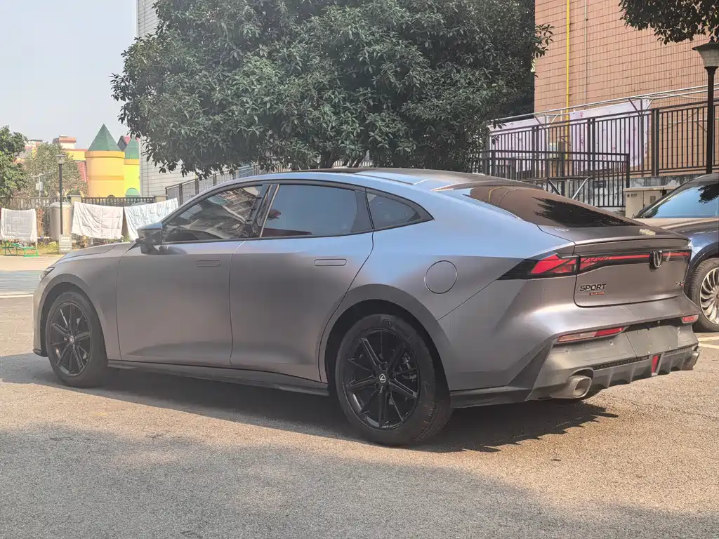 Changan Changan UNI-V 2022 1.5T Premium Edition 2022 - thumbnail 9