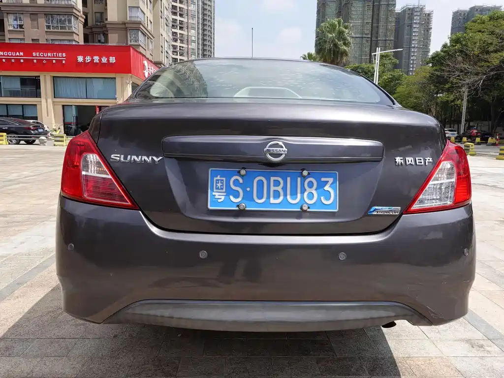 Nissan Sunny 2015 1.5XE CVT Comfort Edition 2017 - thumbnail 5
