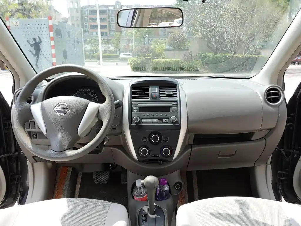 Nissan Sunny 2015 1.5XE CVT Comfort Edition 2017 - thumbnail 7