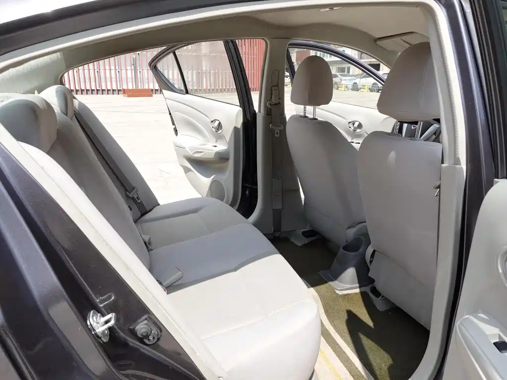 Nissan Sunny 2015 1.5XE CVT Comfort Edition 2017 - thumbnail 11