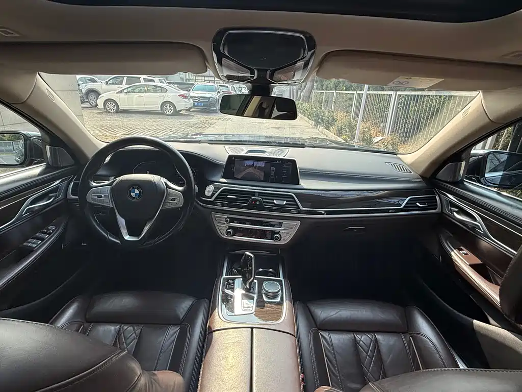 BMW BMW 7 Series 2019 730Li Luxury Package 2019 - thumbnail 8