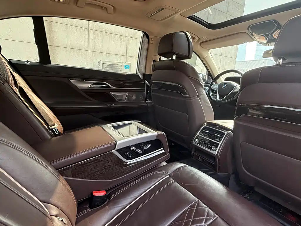 BMW BMW 7 Series 2019 730Li Luxury Package 2019 - thumbnail 11