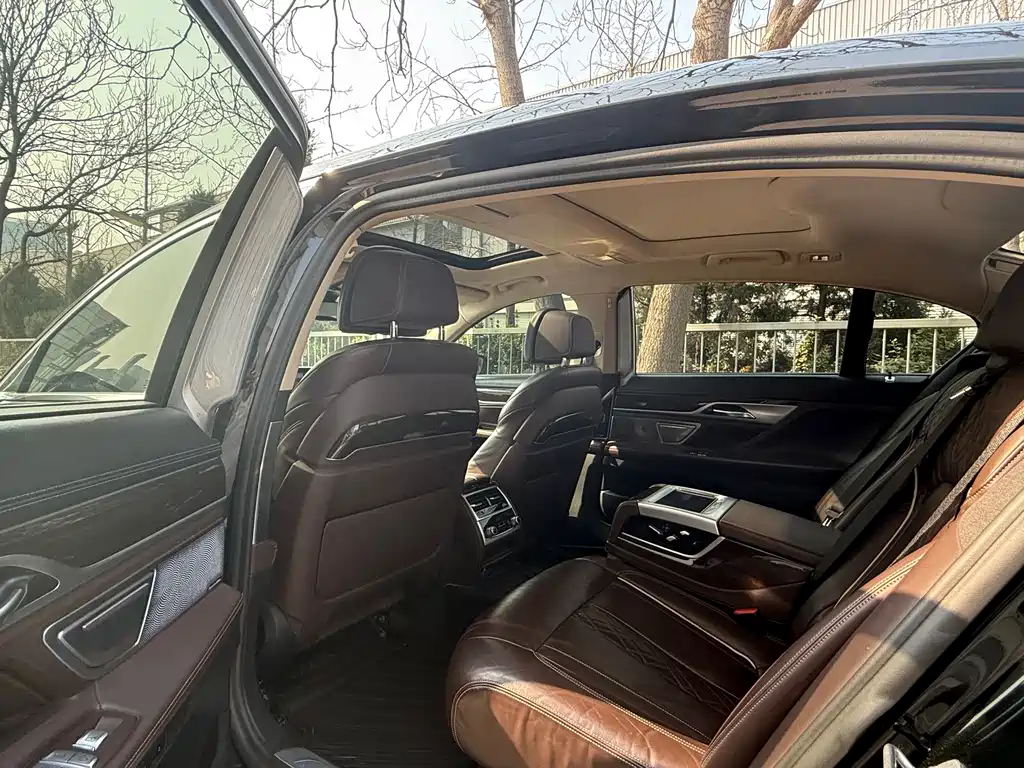 BMW BMW 7 Series 2019 730Li Luxury Package 2019 - thumbnail 12