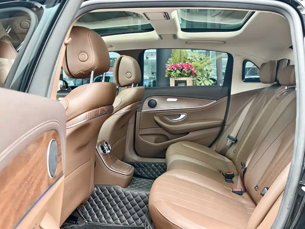 Mercedes-Benz Mercedes-Benz E-Class 2022 Facelift E 300 L Fashion Edition 2022 - thumbnail 12