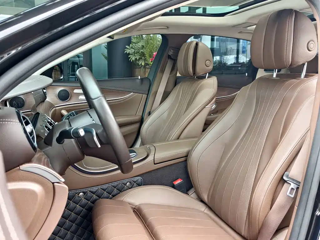 Mercedes-Benz Mercedes-Benz E-Class 2022 Facelift E 300 L Fashion Edition 2022 - thumbnail 16