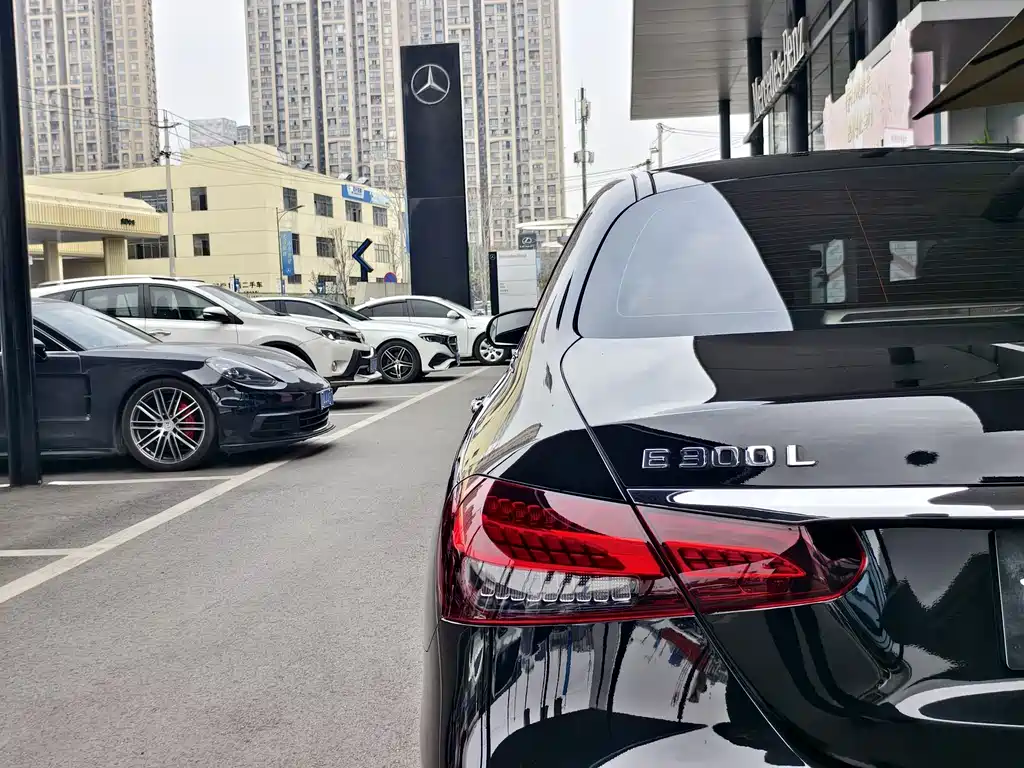 Mercedes-Benz Mercedes-Benz E-Class 2022 Facelift E 300 L Fashion Edition 2022 - thumbnail 19