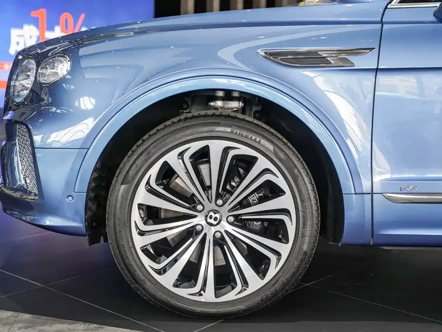 Bentley Bentayga 2022 4.0T V8 2023 - thumbnail 7