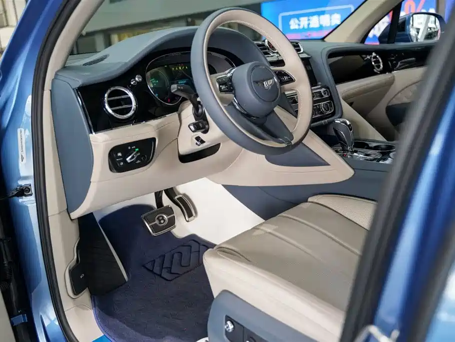 Bentley Bentayga 2022 4.0T V8 2023 - thumbnail 11