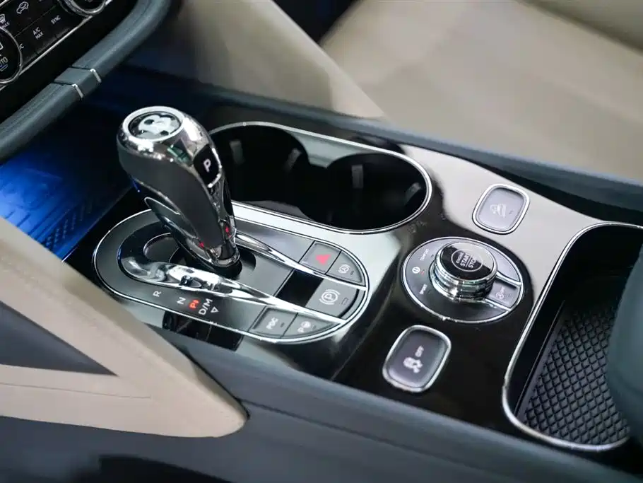 Bentley Bentayga 2022 4.0T V8 2023 - thumbnail 16