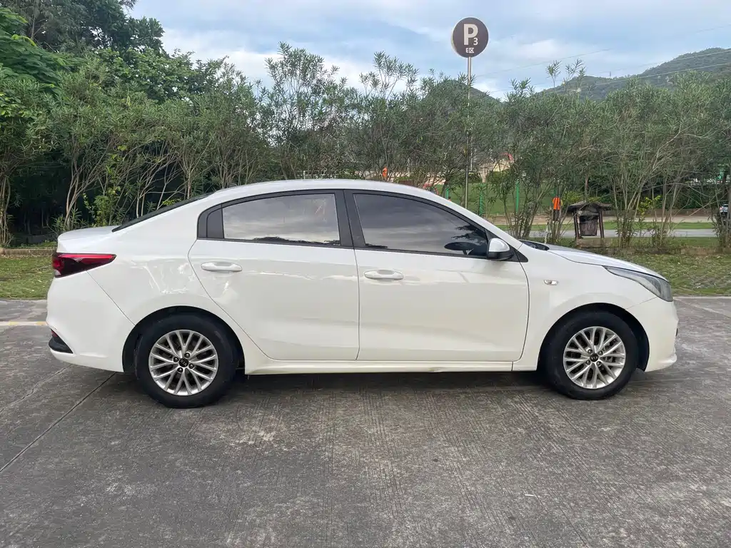 Kia Kia K2 2019 Sedan 1.4L AT 15th Anniversary Special Edition GLS China VI 2020 - thumbnail 5