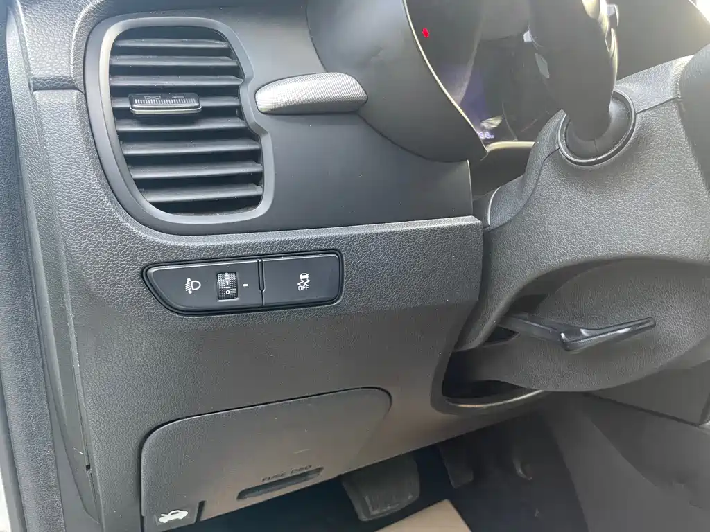 Kia Kia K2 2019 Sedan 1.4L AT 15th Anniversary Special Edition GLS China VI 2020 - thumbnail 7