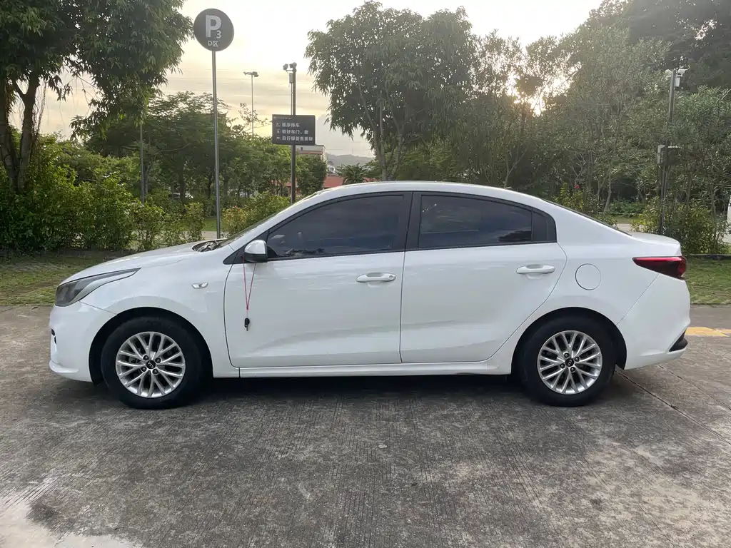Kia Kia K2 2019 Sedan 1.4L AT 15th Anniversary Special Edition GLS China VI 2020 - thumbnail 11
