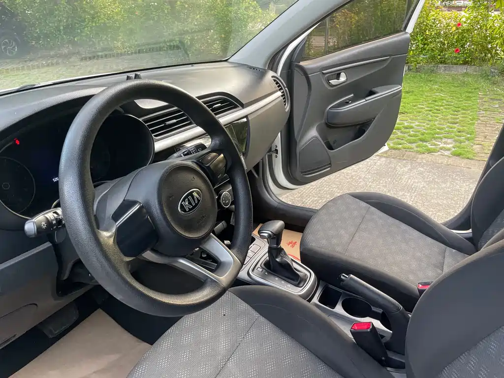 Kia Kia K2 2019 Sedan 1.4L AT 15th Anniversary Special Edition GLS China VI 2020 - thumbnail 14