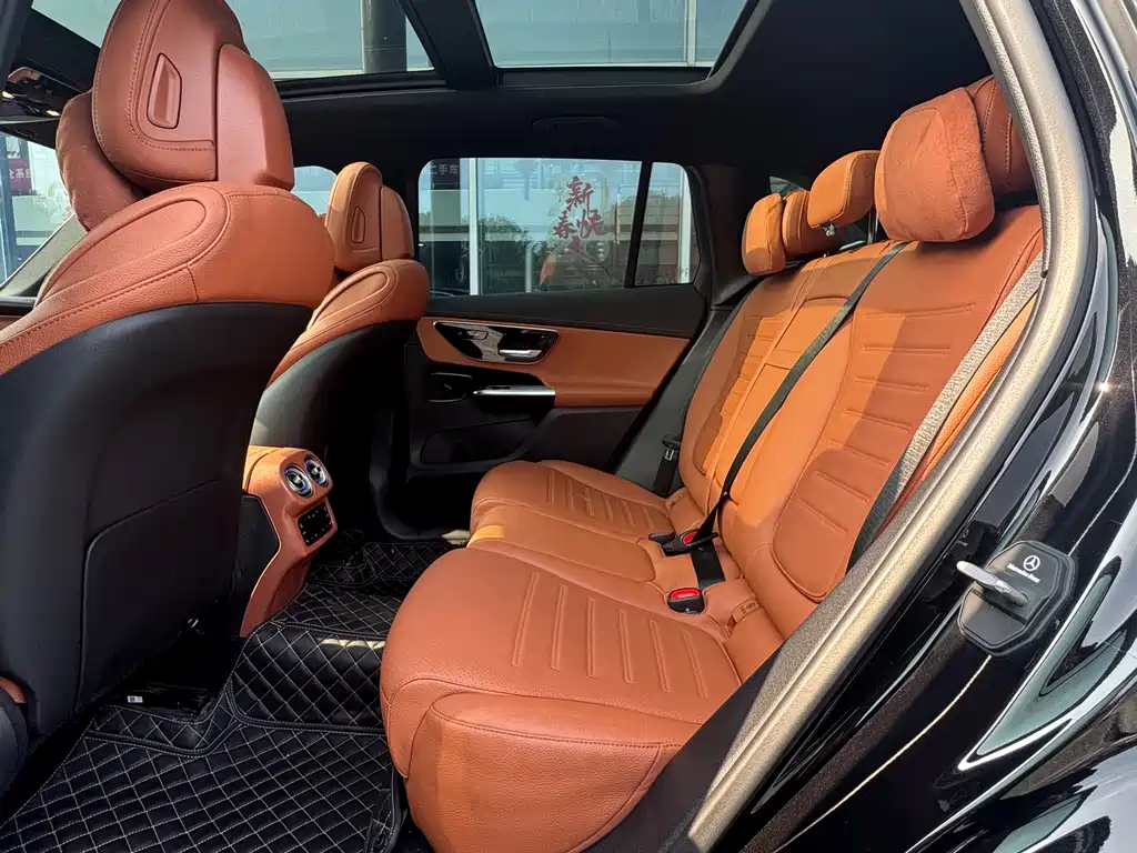 Mercedes-Benz Mercedes-Benz GLC 2024 Model Year Facelift GLC 260 L 4MATIC Luxury 5-Seat 2024 - thumbnail 13