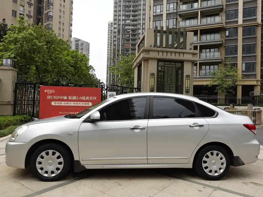 Nissan Nissan Sylphy 2012 Classic 1.6XE Automatic Comfort Edition 2015 - thumbnail 4
