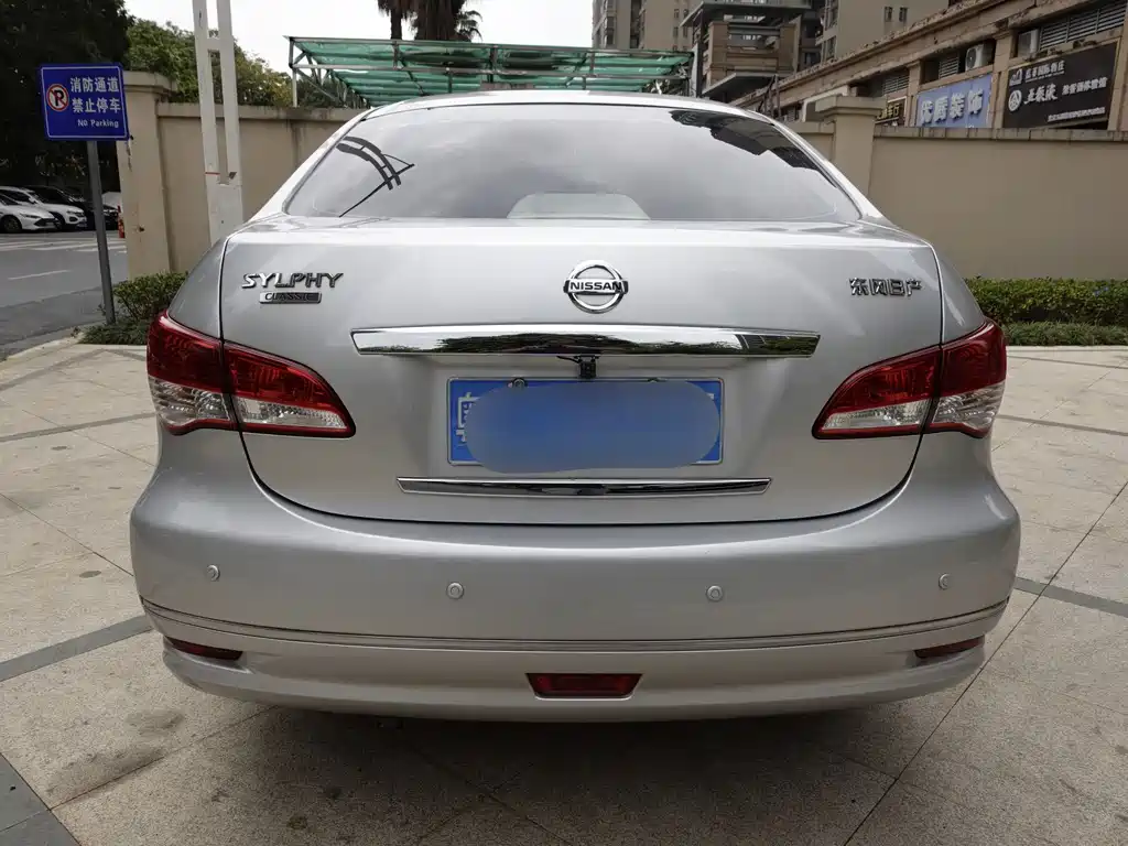 Nissan Nissan Sylphy 2012 Classic 1.6XE Automatic Comfort Edition 2015 - thumbnail 6