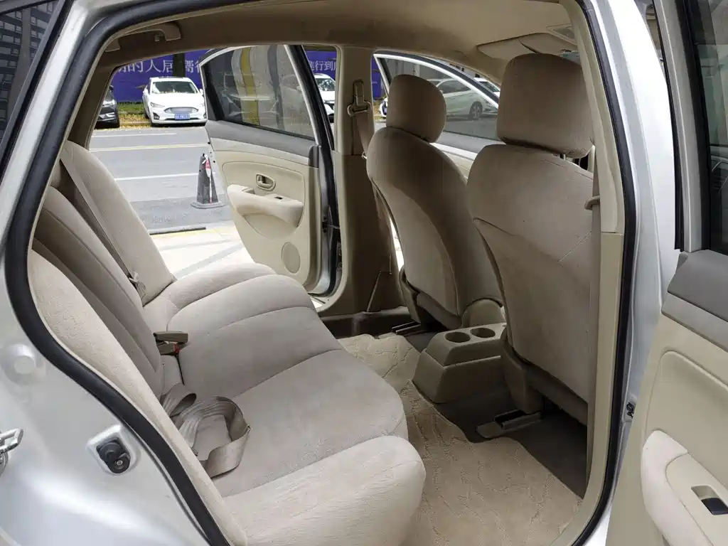 Nissan Nissan Sylphy 2012 Classic 1.6XE Automatic Comfort Edition 2015 - thumbnail 10