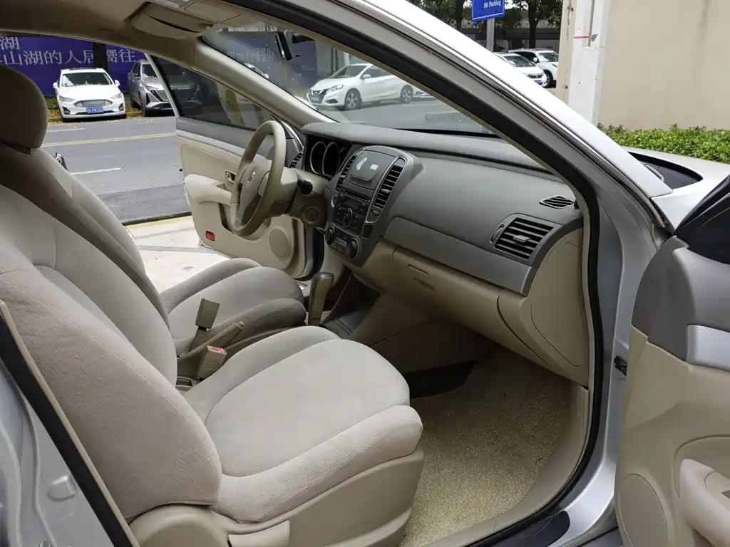 Nissan Nissan Sylphy 2012 Classic 1.6XE Automatic Comfort Edition 2015 - thumbnail 12
