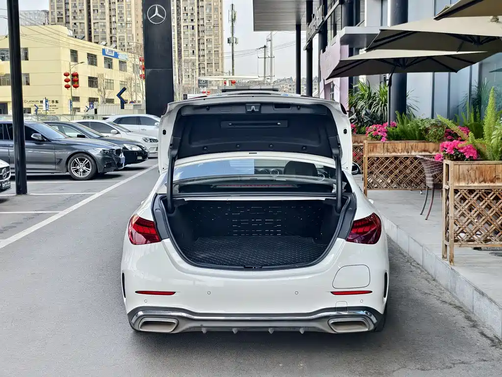 Mercedes-Benz Mercedes-Benz C-Class Plug-in Hybrid 2024 Model Update 2 C 350 eL 2024 - thumbnail 7