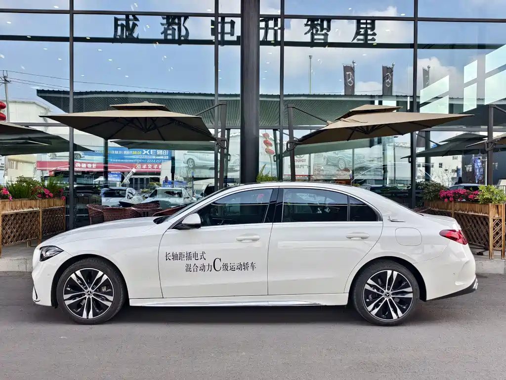 Mercedes-Benz Mercedes-Benz C-Class Plug-in Hybrid 2024 Model Update 2 C 350 eL 2024 - thumbnail 8
