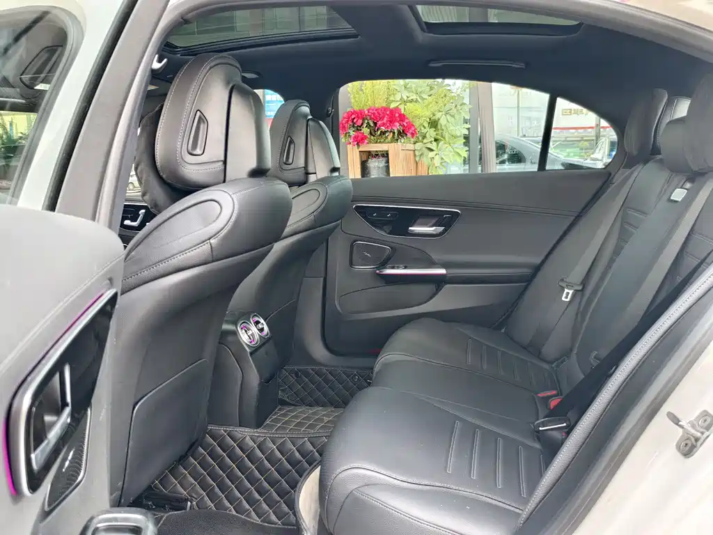 Mercedes-Benz Mercedes-Benz C-Class Plug-in Hybrid 2024 Model Update 2 C 350 eL 2024 - thumbnail 13