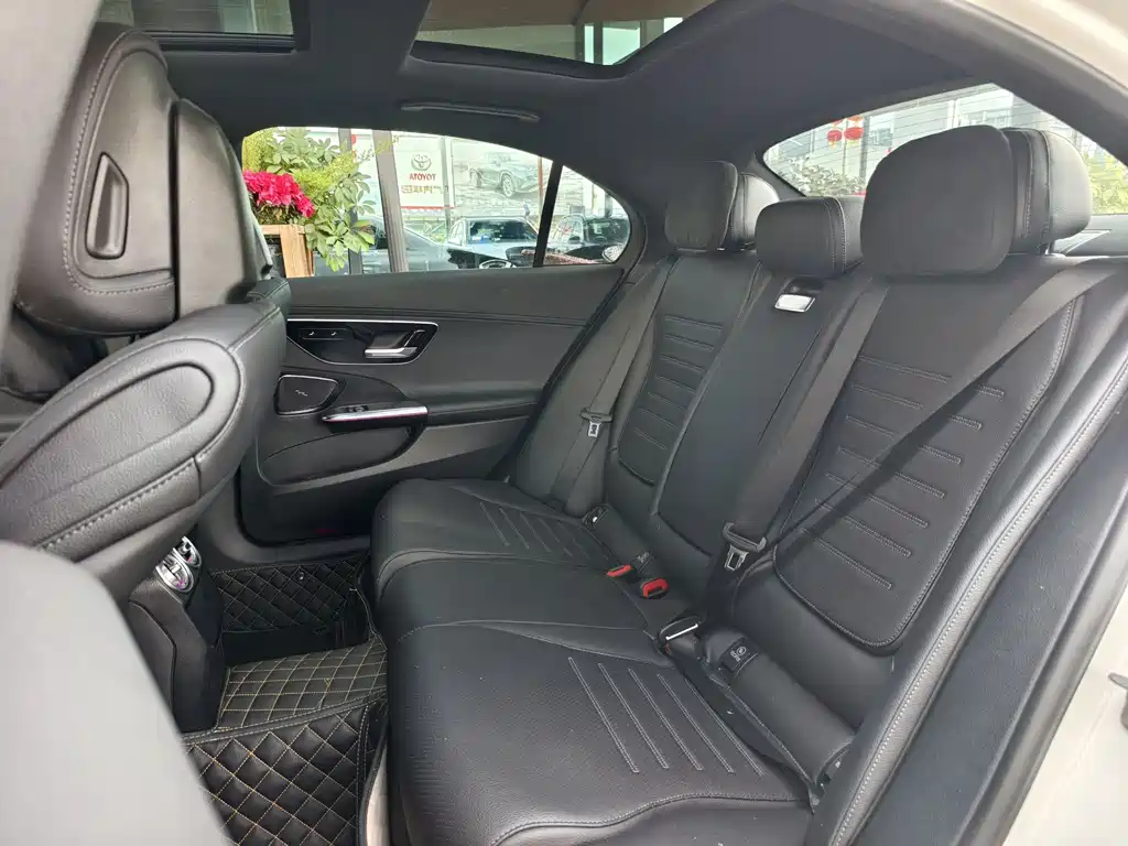 Mercedes-Benz Mercedes-Benz C-Class Plug-in Hybrid 2024 Model Update 2 C 350 eL 2024 - thumbnail 15