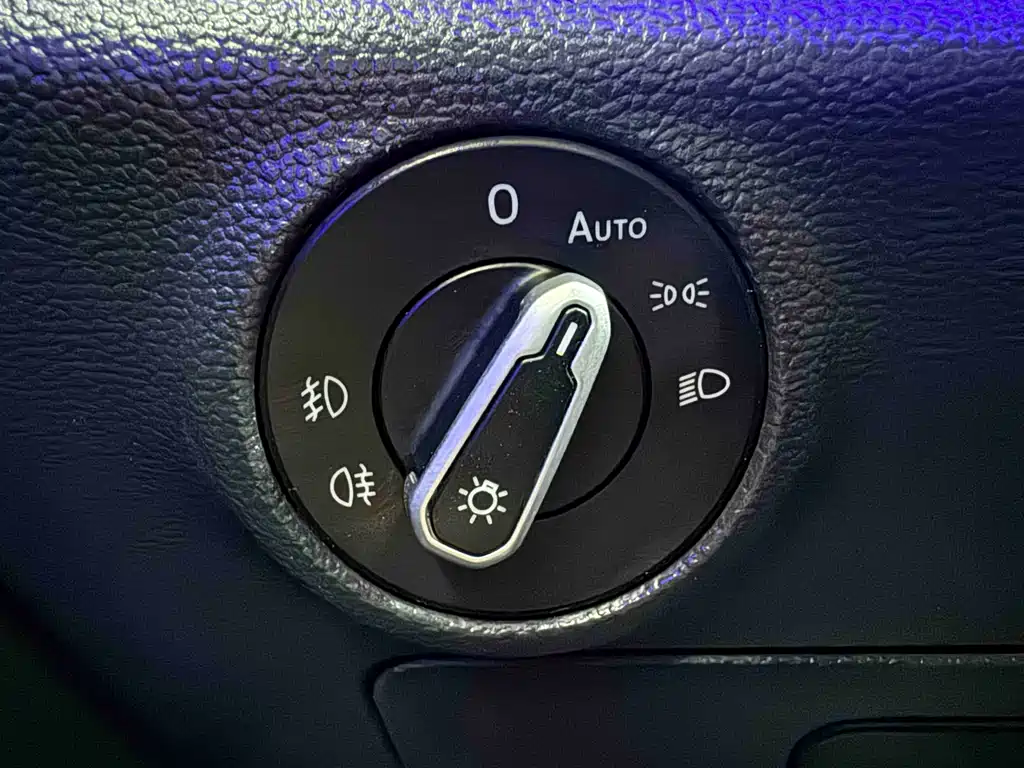 Volkswagen Volkswagen Sagitar 2021 280TSI DSG Luxury Intelligent Connection Edition 2021 - thumbnail 11