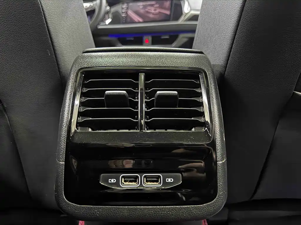 Volkswagen Volkswagen Sagitar 2021 280TSI DSG Luxury Intelligent Connection Edition 2021 - thumbnail 18