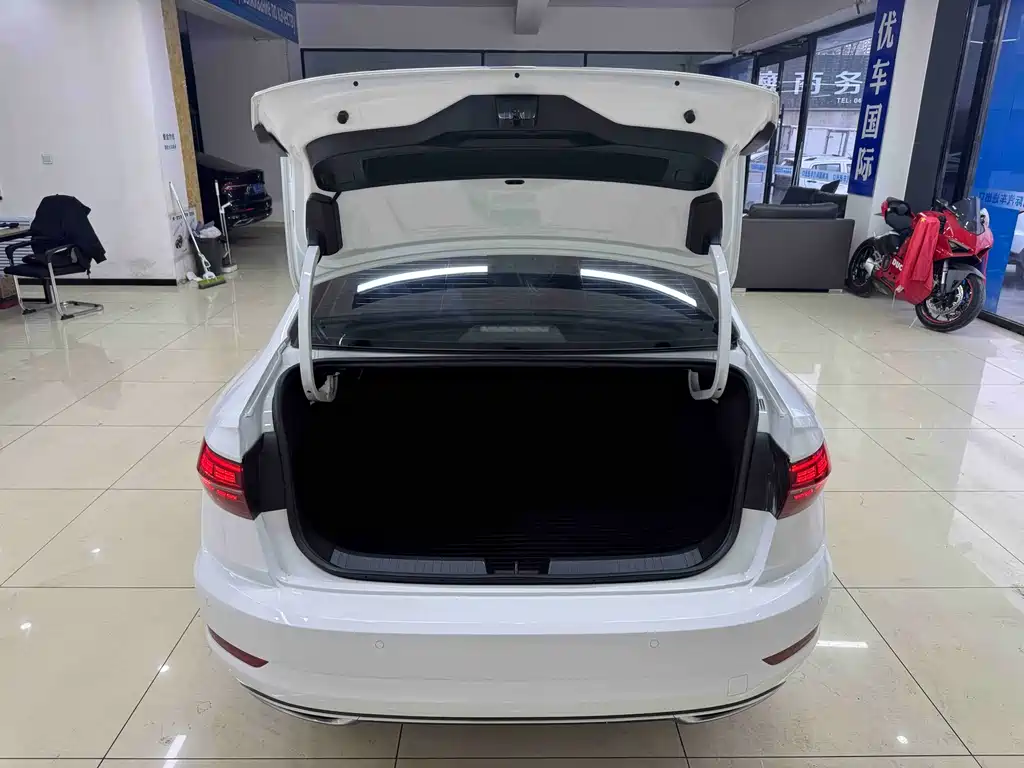 Volkswagen Volkswagen Sagitar 2021 280TSI DSG Luxury Intelligent Connection Edition 2021 - thumbnail 20