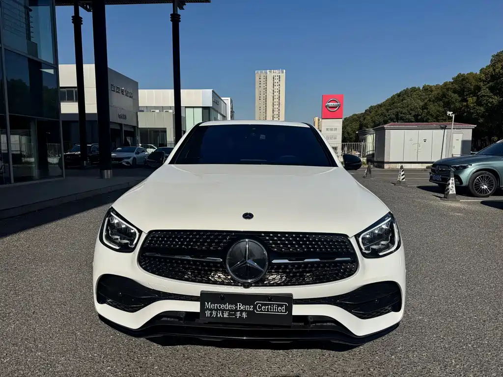 Mercedes-Benz Mercedes-Benz GLC Coupe 2023 GLC 260 4MATIC Coupé SUV 2023 - thumbnail 2