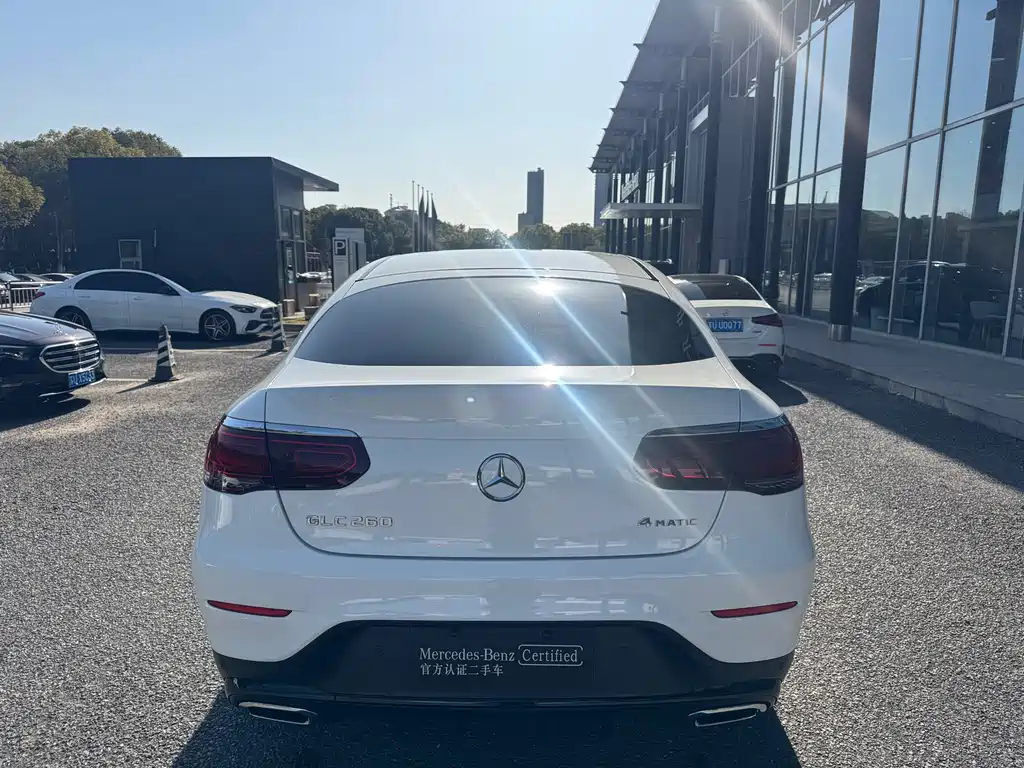 Mercedes-Benz Mercedes-Benz GLC Coupe 2023 GLC 260 4MATIC Coupé SUV 2023 - thumbnail 5
