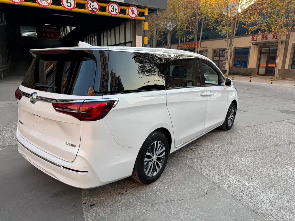 Buick Buick GL8 2023 ES Landmark Luxury Edition 2023 - thumbnail 4