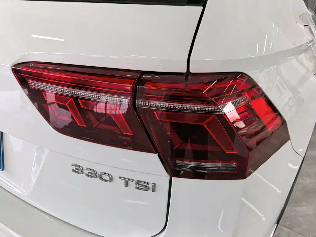 Volkswagen Volkswagen Tiguan L 2023 330TSI Automatic 2WD R-Line Premium Edition 2022 - thumbnail 7