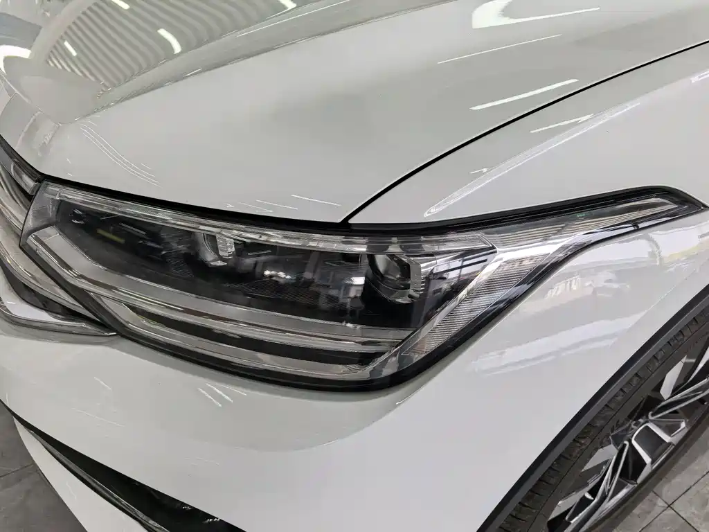 Volkswagen Volkswagen Tiguan L 2023 330TSI Automatic 2WD R-Line Premium Edition 2022 - thumbnail 9