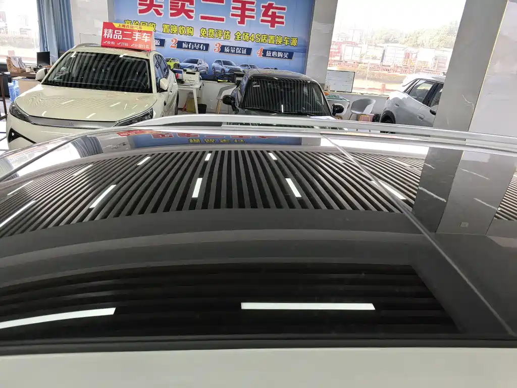 Volkswagen Volkswagen Tiguan L 2023 330TSI Automatic 2WD R-Line Premium Edition 2022 - thumbnail 11