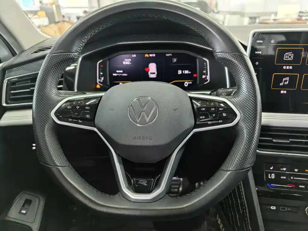 Volkswagen Volkswagen Tiguan L 2023 330TSI Automatic 2WD R-Line Premium Edition 2022 - thumbnail 15