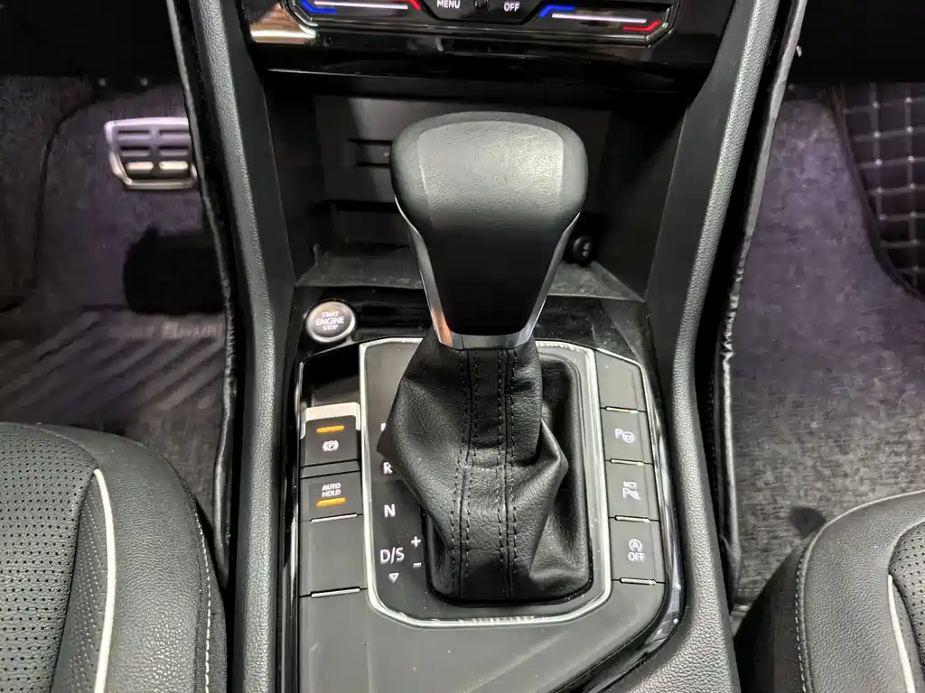 Volkswagen Volkswagen Tiguan L 2023 330TSI Automatic 2WD R-Line Premium Edition 2022 - thumbnail 16