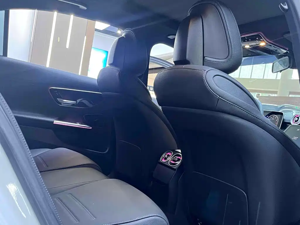 Mercedes-Benz Mercedes-Benz C-Class 2025 C 260 L Sport Edition 2025 - thumbnail 9