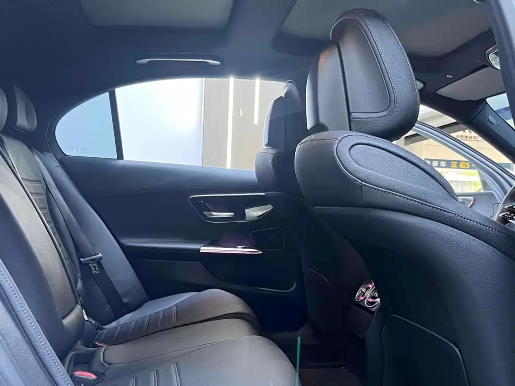 Mercedes-Benz Mercedes-Benz C-Class 2025 C 260 L Sport Edition 2025 - thumbnail 10
