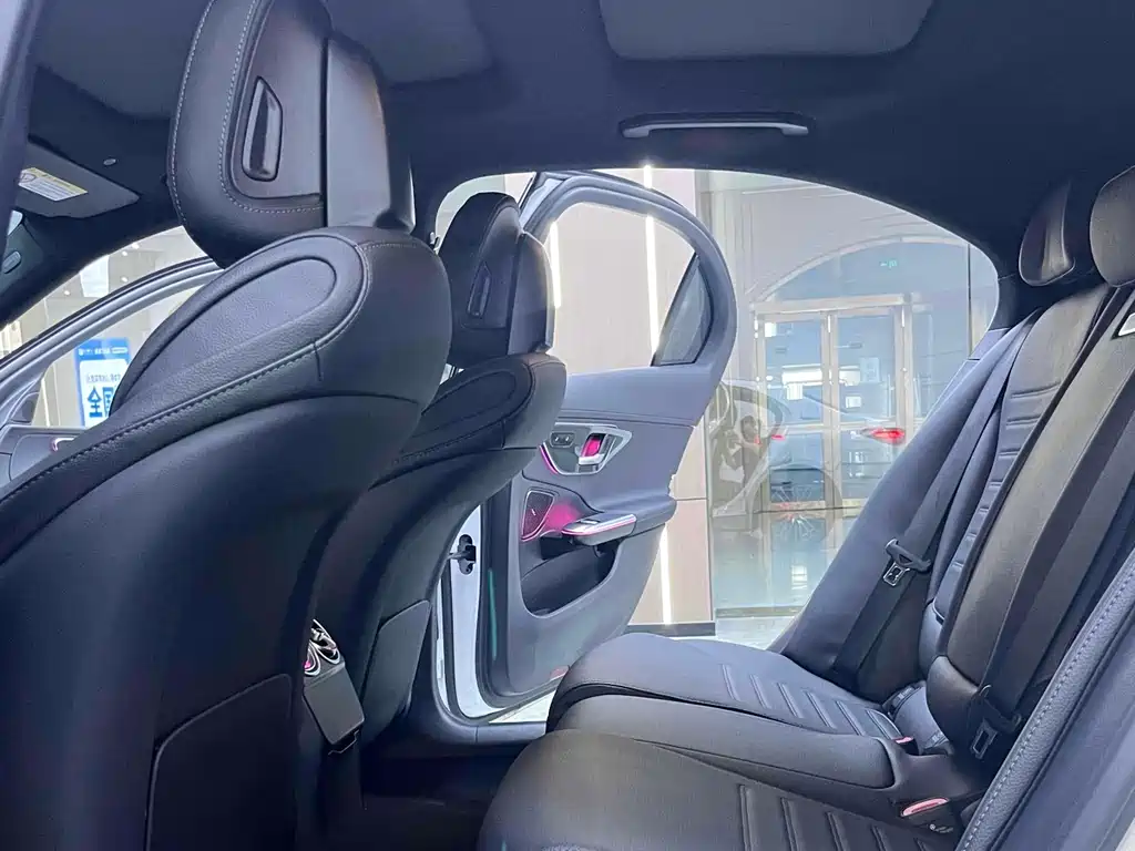 Mercedes-Benz Mercedes-Benz C-Class 2025 C 260 L Sport Edition 2025 - thumbnail 12