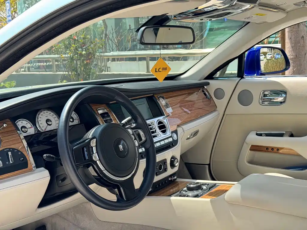 Rolls-Royce Phantom 2018 6.6T Standard 2017 - thumbnail 3