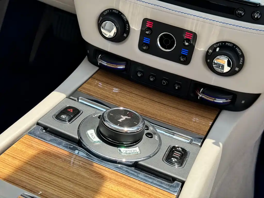 Rolls-Royce Phantom 2018 6.6T Standard 2017 - thumbnail 7