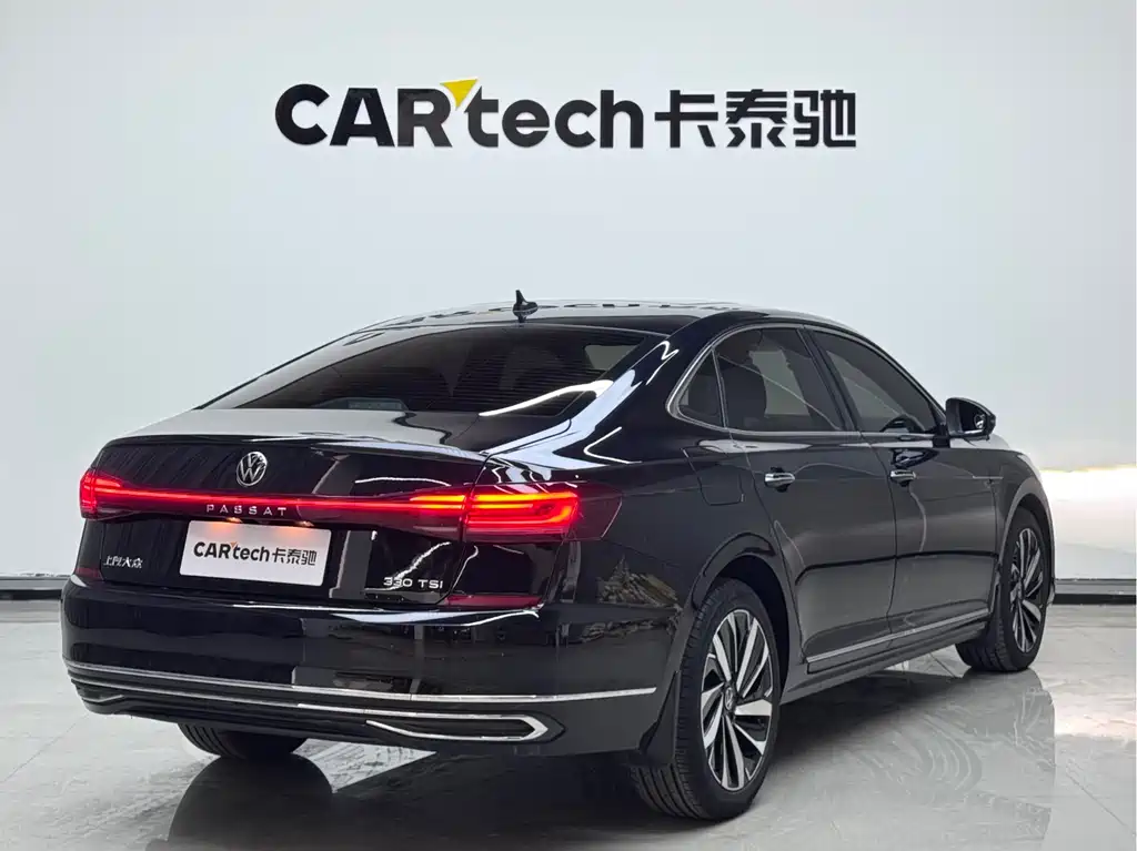 Volkswagen Volkswagen Passat 2022 330TSI Luxury Starry Sky Edition 2022 - thumbnail 3