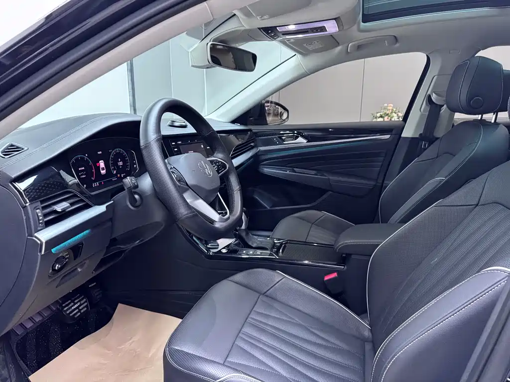 Volkswagen Volkswagen Passat 2022 330TSI Luxury Starry Sky Edition 2022 - thumbnail 7