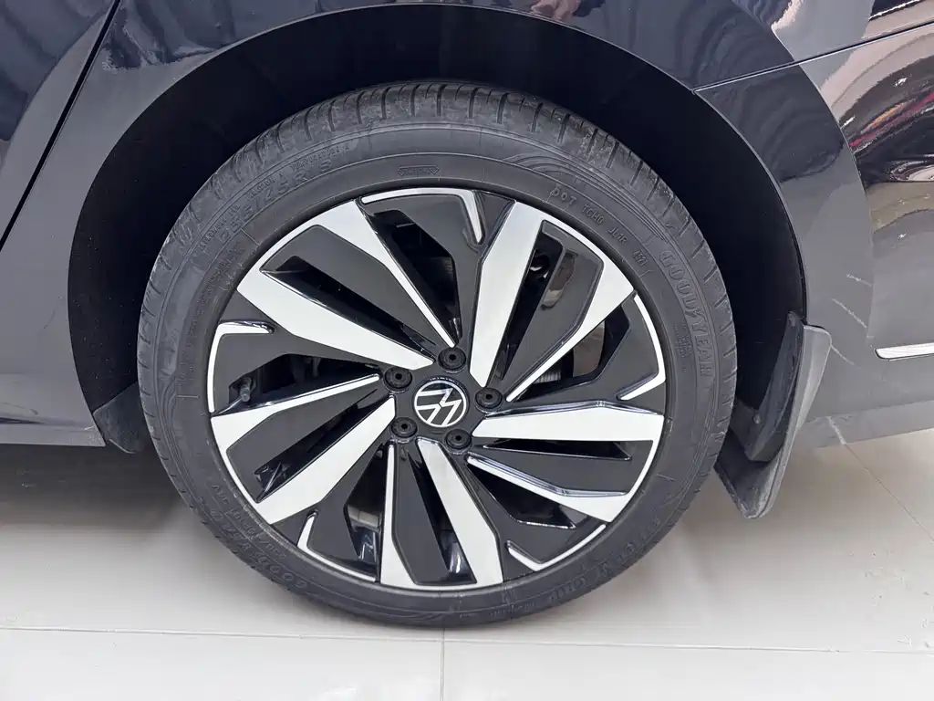 Volkswagen Volkswagen Passat 2022 330TSI Luxury Starry Sky Edition 2022 - thumbnail 13