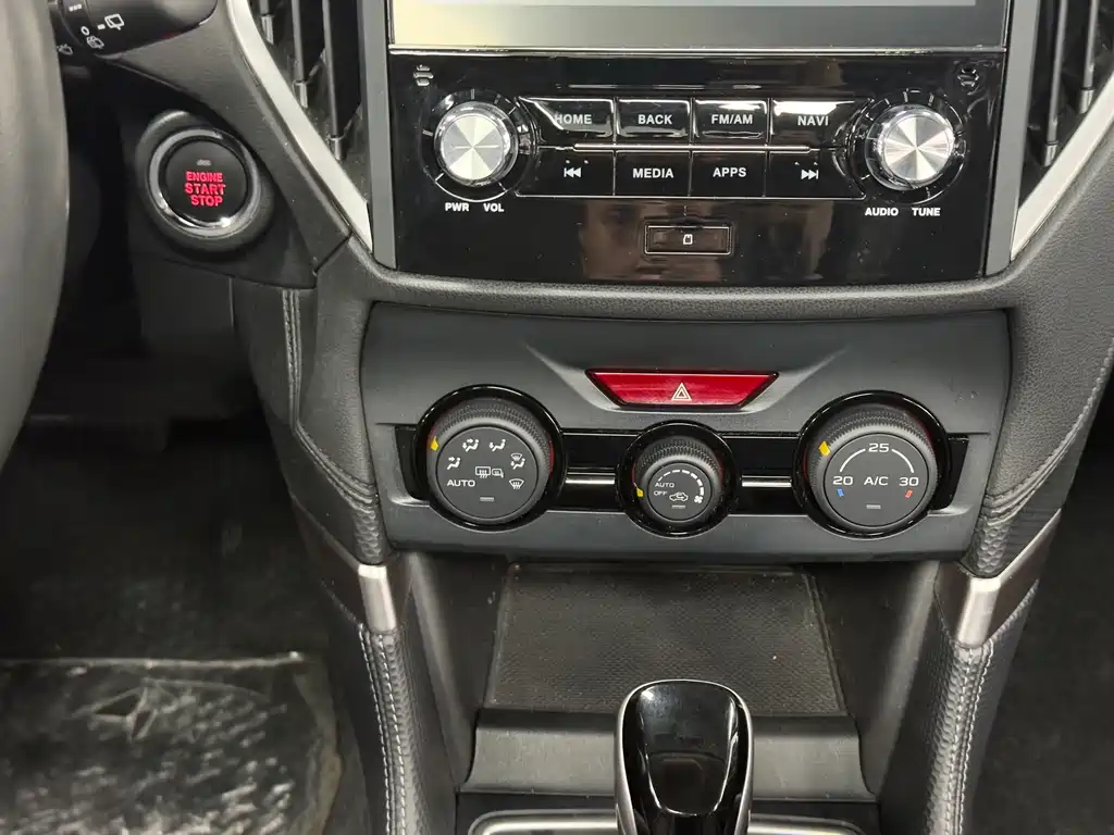 Subaru Subaru Forester 2022 2.0i AWD Premium 2021 - thumbnail 12
